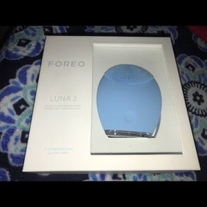 Foreo Luna 2 facial cleanser